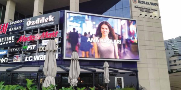 HDR Teknolojisinin Profesyonel Ekranlardaki Devrim Yaratan Etkisi